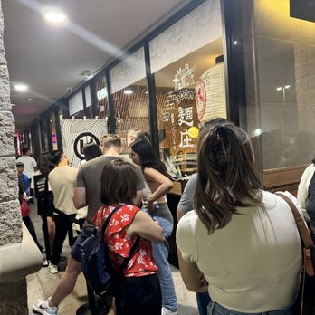 Mensho - Line - Noodles Near Me - Houston, Texas