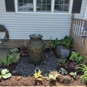 Tai no Water Features - Medium stacked slate urn from aquascape with optional auto fill valve. - Landscaping Near Me