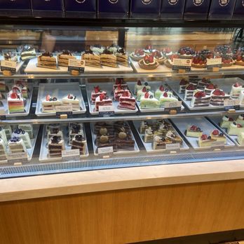Paris Baguette - Cake - Bakeries Near Me - Glenview, Illinois Paris Baguette - Cake - Bakeries Near Me - Glenview, Illinois