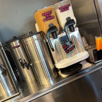 Lovebird - Almost Famous Chicken - Slushies - Southern Near Me - Winter Haven, Florida