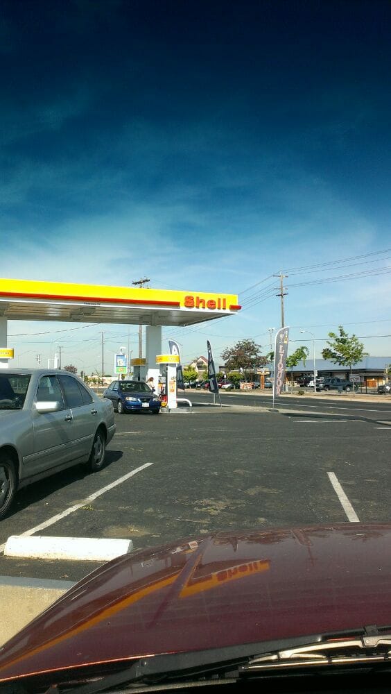 SHELL GAS STATION 4245 W Ashlan Ave, Fresno, California Gas