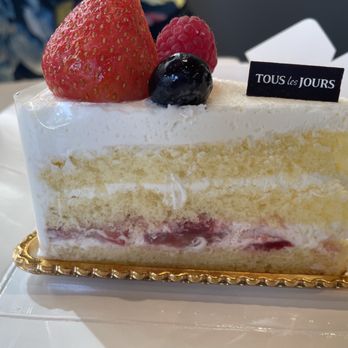 Tous Les Jours - Cloud cake - Bakeries Near Me - Lyndhurst, Ohio