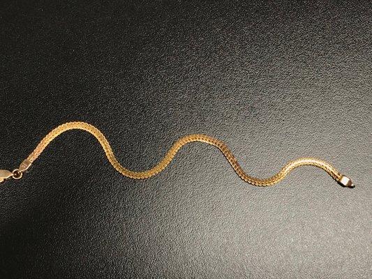 Golden Circle Buy, Sell, Trade Jewelry, Diamonds, Silver, Gold Bullion by null