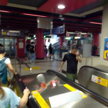 港鐵荔景站 - Concourse - Train Stations Near Me - Hong Kong, HK