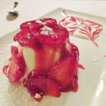 La Grotta Guelfa - Strawberry panna cotta. Definitely recommended! - Tuscan Near Me - Florence, FI La Grotta Guelfa - Strawberry panna cotta. Definitely recommended! - Tuscan Near Me - Florence, FI