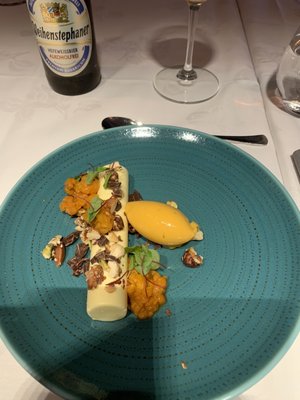 Restaurant Two Rooms and Kitchen by null