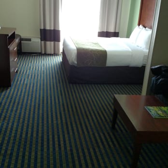 Comfort Suites - Hotels Near Me - Leesburg, Virginia