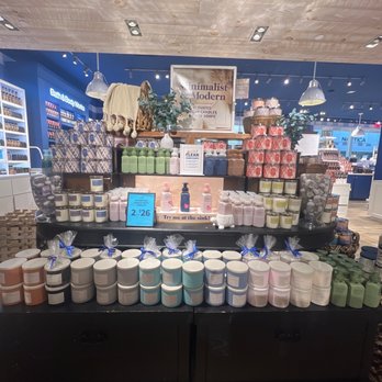 Bath & Body Works - Cosmetics & Beauty Supply Near Me - Elizabeth, New Jersey Bath & Body Works - Cosmetics & Beauty Supply Near Me - Elizabeth, New Jersey