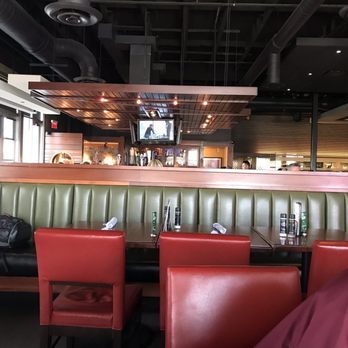 Houlihan's - Seating - Bars Near Me - Lee's Summit, Missouri Houlihan's - Seating - Bars Near Me - Lee's Summit, Missouri