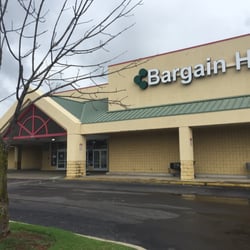 Bargain Hunt - Front of the store