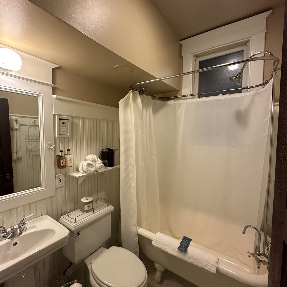 Sacajawea Hotel - Hotels Near Me - Three Forks, Montana