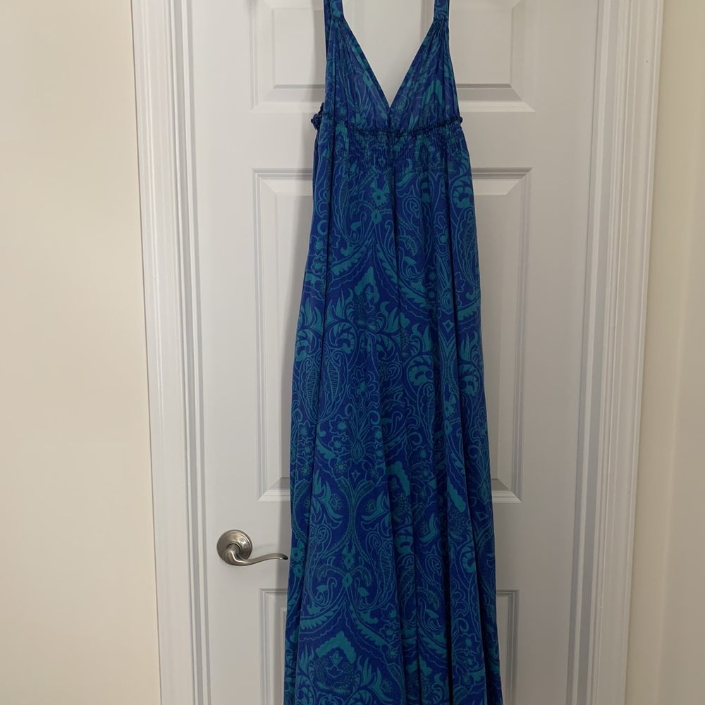 Added pocket on maxi dress. Added pocket on maxi dress.