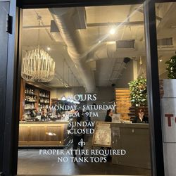 New Orleans Food and Spirits - Front door