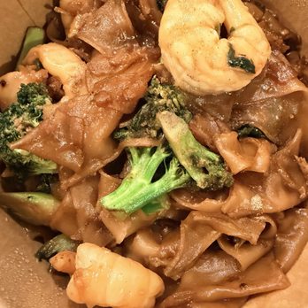 Thai Chef Jr - 54. Chicken Pad Seew - Thai Near Me - Dumont, New Jersey