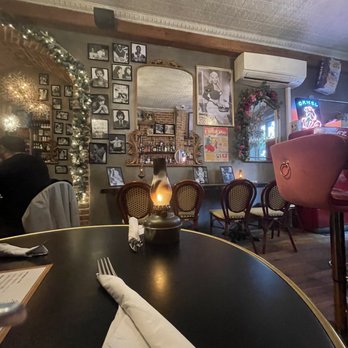 Oregano - Indoors - Italian Near Me - Brooklyn, New York Oregano - Indoors - Italian Near Me - Brooklyn, New York