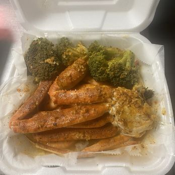 Clock Bar - Snow crab legs - Bars Near Me - Philadelphia, Pennsylvania