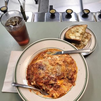 Tally-Ho Restaurant - Lasagna with cheesy bread and fresh made ice tea. - Pizza Near Me - Potomac, Maryland Tally-Ho Restaurant - Lasagna with cheesy bread and fresh made ice tea. - Pizza Near Me - Potomac, Maryland
