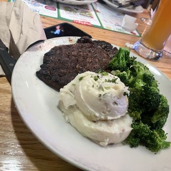 Applebee's Grill + Bar - American Near Me - Murrieta, California