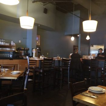 Blue Line Pizza - Interior - Pizza Near Me - Mountain View, California