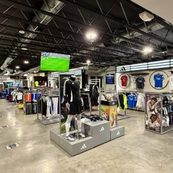 Niky's Sports - Adidas section