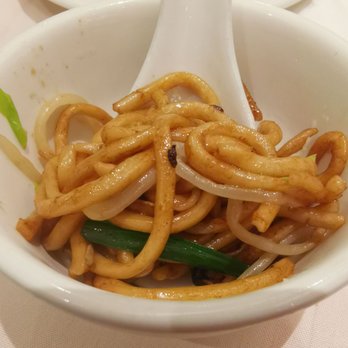 Kirin Restaurant - Fried noodle - Seafood Near Me - New Westminster, British Columbia