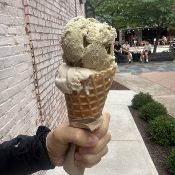 Van Leeuwen Ice Cream - Pistachio and Praline Butter Cake - Ice Cream & Frozen Yogurt Near Me - Millburn, New Jersey Van Leeuwen Ice Cream - Pistachio and Praline Butter Cake - Ice Cream & Frozen Yogurt Near Me - Millburn, New Jersey