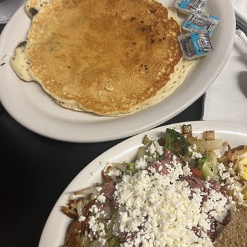 Fleetwood Diner - Chocolate chip pancakes - Salad Near Me - Ann Arbor, Michigan