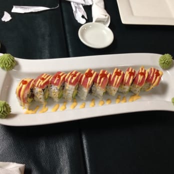 Sushi Thai by Samran - Crazy Tuna roll - Thai Near Me - Belleville, Illinois Sushi Thai by Samran - Crazy Tuna roll - Thai Near Me - Belleville, Illinois