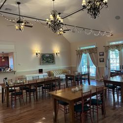 Caldwell House Bed and Breakfast - Great Room (guest breakfast area)