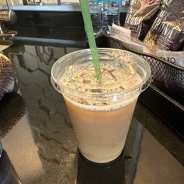 decaf iced almond milk latte decaf iced almond milk latte