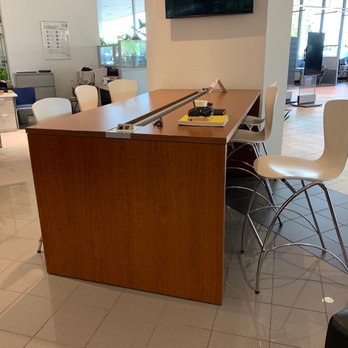 Flemington BMW - Space for working customer - Car Dealers Near Me - Flemington, New Jersey