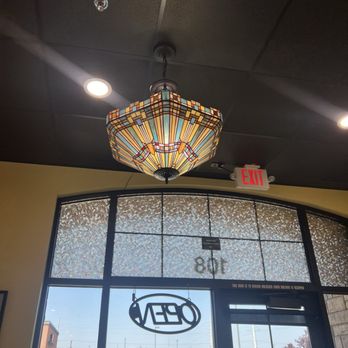 The Griddle - Ten Mile - Lamp in main entrance - Breakfast & Brunch Near Me - Meridian, Idaho The Griddle - Ten Mile - Lamp in main entrance - Breakfast & Brunch Near Me - Meridian, Idaho