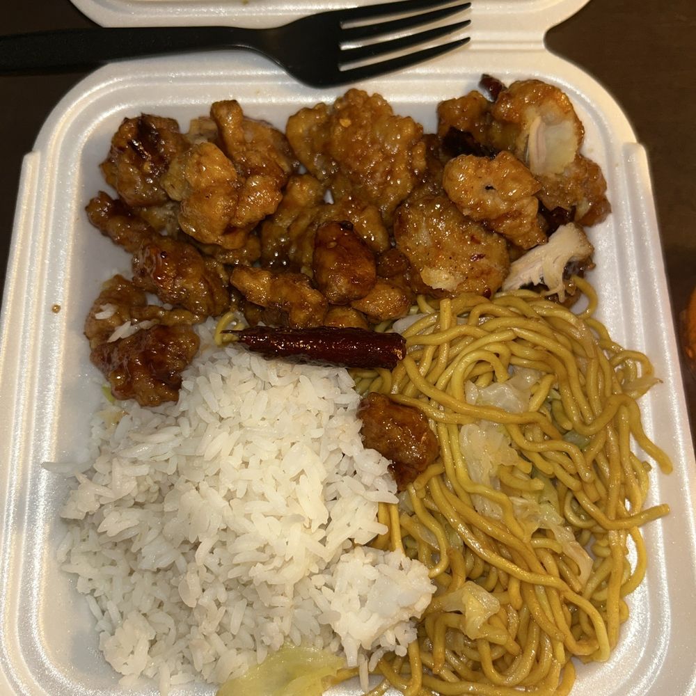 orange chicken plate with white rice and chow mein orange chicken plate with white rice and chow mein