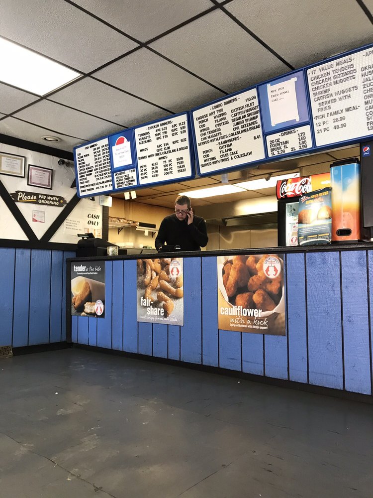 HOOK FISH AND CHICKEN Updated September 2024 14 Reviews 700 Broadway Ave, McKees Rocks