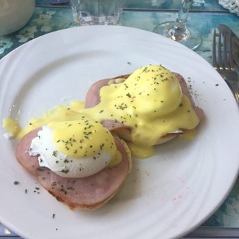 The Elmhurst Inn - Eggs Benedict (choice of salmon or ham) - Bed & Breakfast Near Me - Bar Harbor, Maine The Elmhurst Inn - Eggs Benedict (choice of salmon or ham) - Bed & Breakfast Near Me - Bar Harbor, Maine