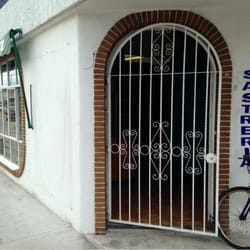 Sastería Vélez - Sastrería Vélez