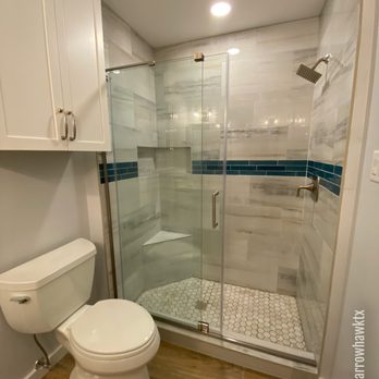 Sparrowhawk - Shower with corner niche and matching corner bench with open design - Carpenters Near Me Sparrowhawk - Shower with corner niche and matching corner bench with open design - Carpenters Near Me
