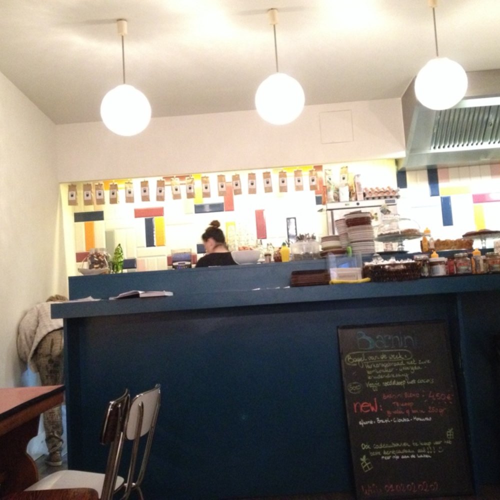 Barnini - The front desk - Bagels Near Me - Antwerp, VAN