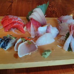 Deluxe assorted sushi. Amazing.