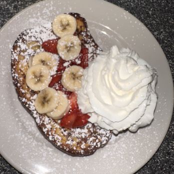 Thumbs Up Diner - Strawberry banana french toast - American Near Me - East Point, Georgia