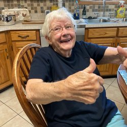 Beaufort Inn - Two thumbs up from Granny!