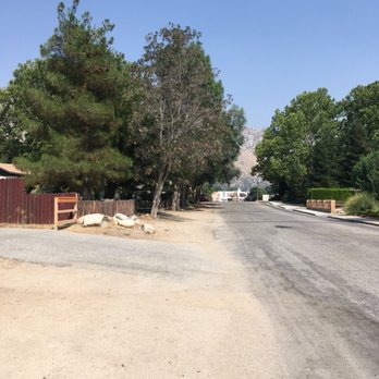 Kern River Vacation Rentals - This is how close downtown Kernville. A 5 minute walk if you are slow!! - Vacation Rentals Near Me - Kernville, California Kern River Vacation Rentals - This is how close downtown Kernville. A 5 minute walk if you are slow!! - Vacation Rentals Near Me - Kernville, California
