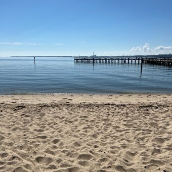Gloucester Point Beach Park - Parks Near Me - Gloucester Point, Virginia