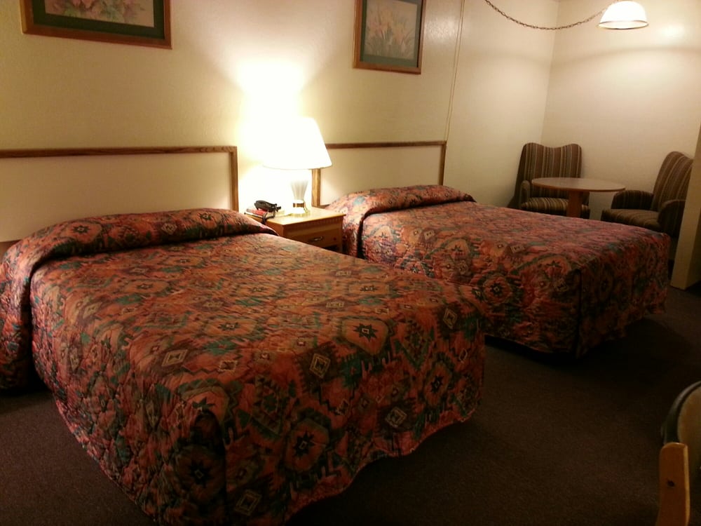 SOUTHWEST MOTEL Updated June 2024 31 Photos & 11 Reviews 1000 E