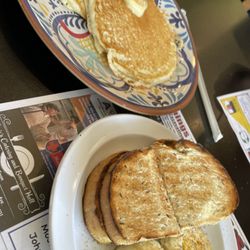 Kacie's Sports Cafe - Food GOOD service AWFUL