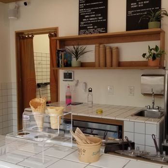 Super Serve - Ice Cream & Frozen Yogurt Near Me - Toronto, Ontario