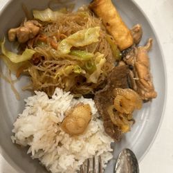 Tambayan - A bit of everything I ordered. A squeeze of lemon was refreshing on the pancit.