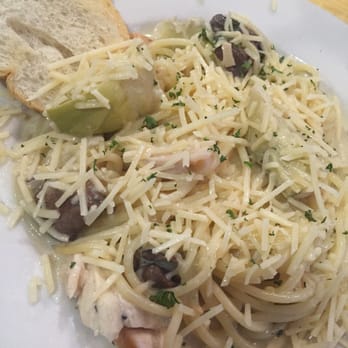 Ashland Pub - Grilled chicken pasta in a white wine cream sauce with artichokes, mushrooms, spinach and cheese.  Delish! - Pubs Near Me - Mobile, Alabama