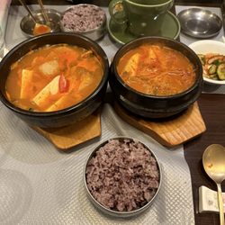Sambuja - Daegu soup on the left and kimchee jjigae on the right