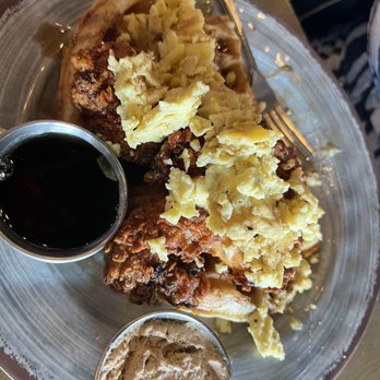 Barn Town Brewing - Chicken and waffles - Breweries Near Me - West Des Moines, Iowa Barn Town Brewing - Chicken and waffles - Breweries Near Me - West Des Moines, Iowa